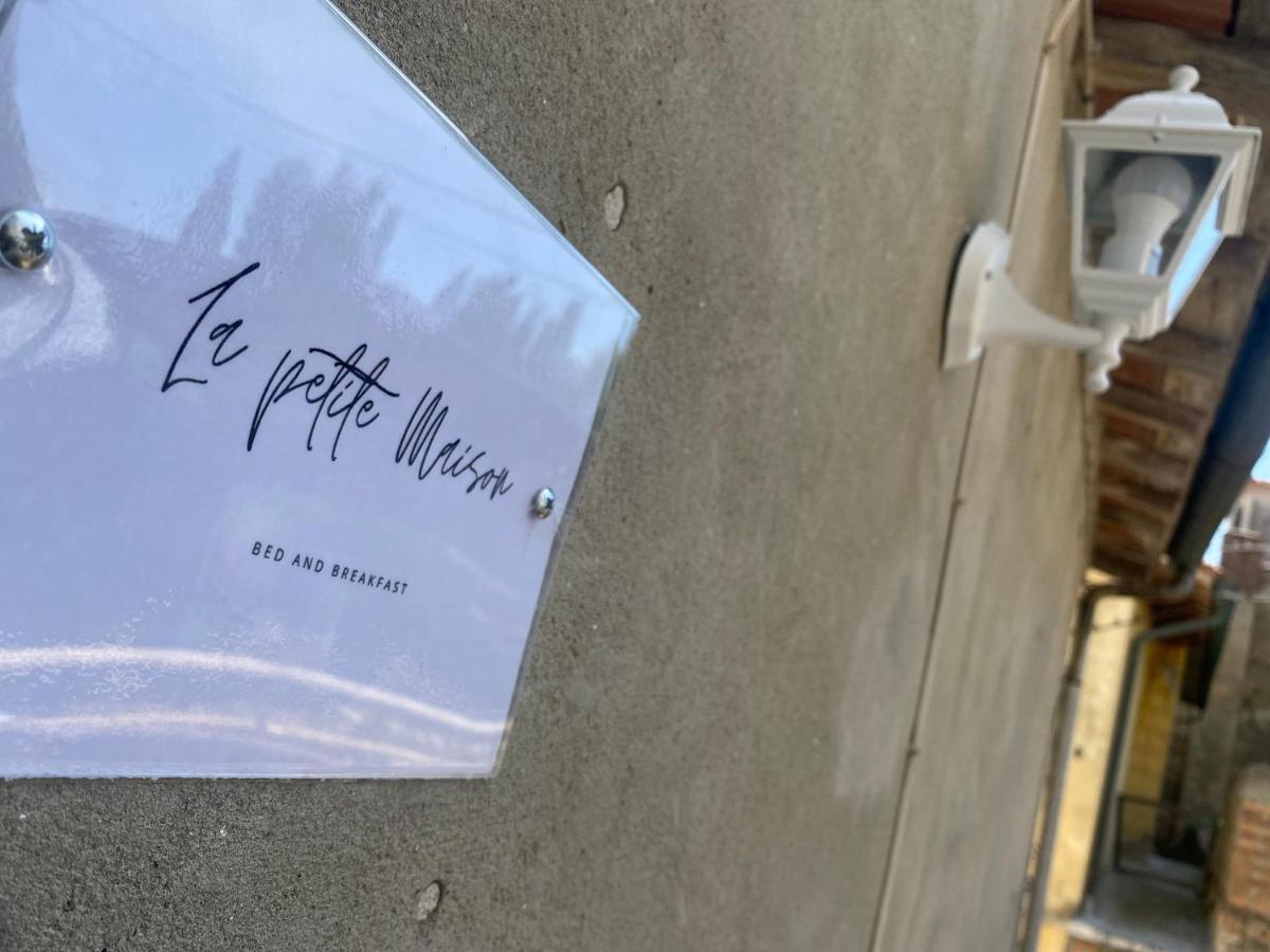 Usigliano La Petite Maison מראה חיצוני תמונה