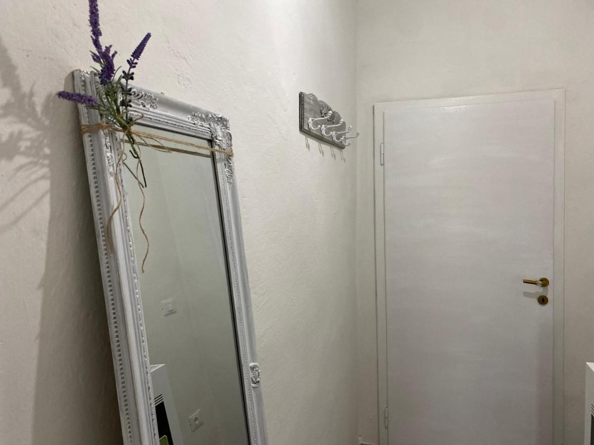 Usigliano La Petite Maison מראה חיצוני תמונה